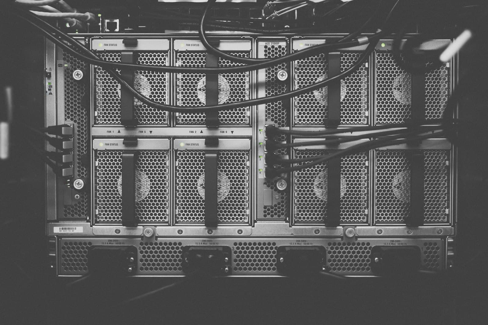 NetApp AFF A90 All-Flash Unified Array (200GbE, ONTAP) hardware detail 2