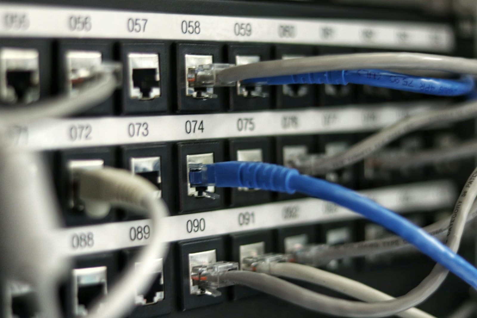 NVIDIA Spectrum-4 SN5600 128×400GbE GPU Top-of-Rack Switch — NVIDIA Networking enterprise hardware