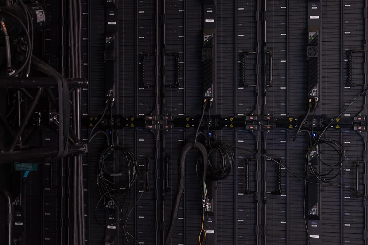 NetApp AFF A90 All-Flash Unified Array (200GbE, ONTAP) hardware detail 1